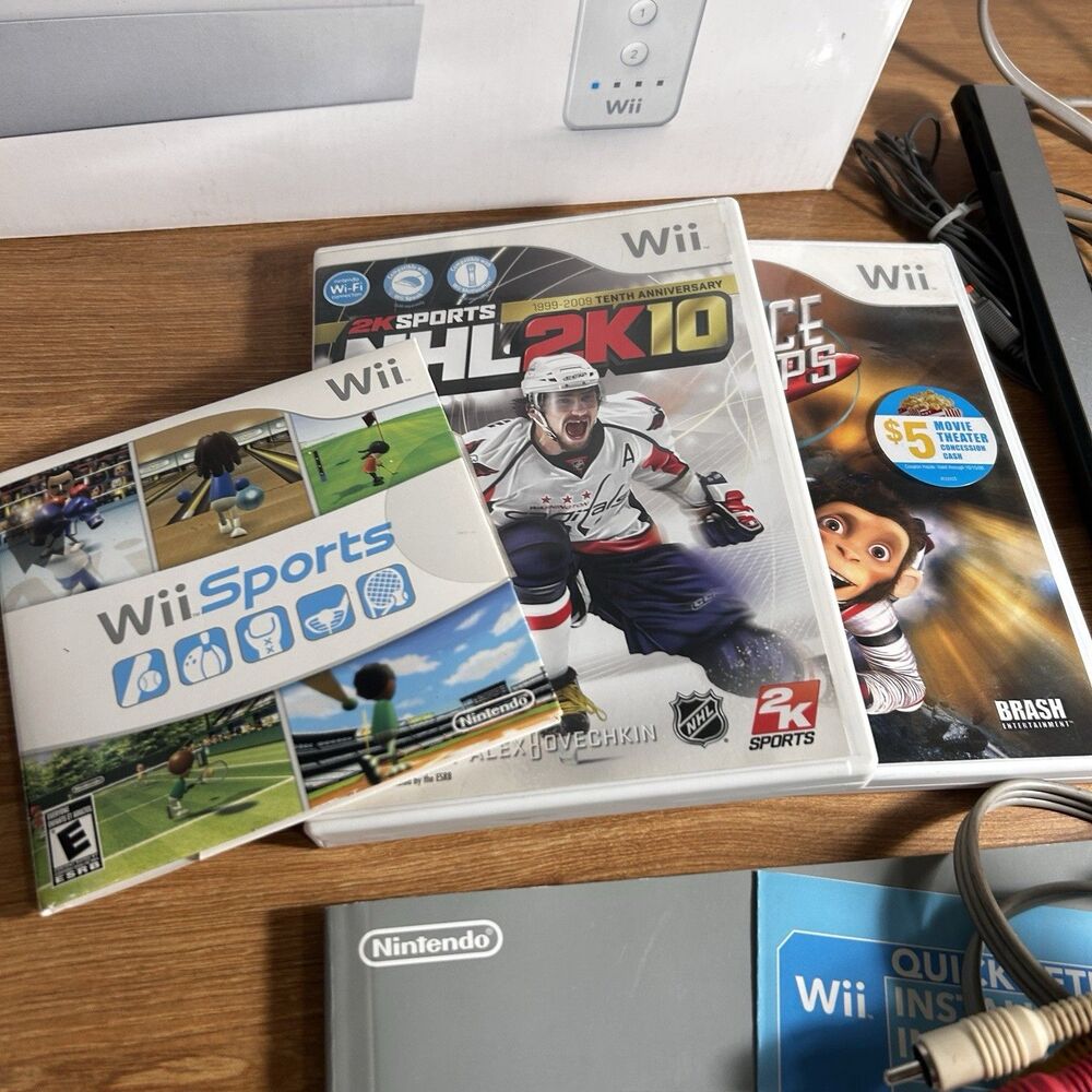 Nintendo Wii Console Boxed Bundle - RVL-001 GameCube Compatible - Picture 3 of 6